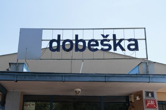 Divadlo Dobeška oslavilo 20 let s novou střechou