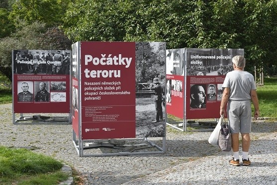 Praha 4 hostí výstavu „Počátky teroru“ Obrázek 1