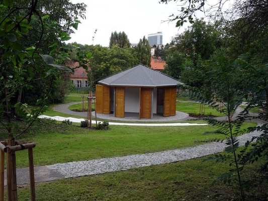 Z Přátelské zahrady Jeremenkova se stal Park Adolfa Borna Obrázek 1