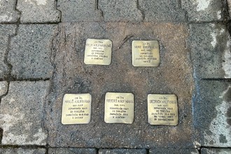 Zástupci Prahy 4 opět uctili památku obětí holocaustu