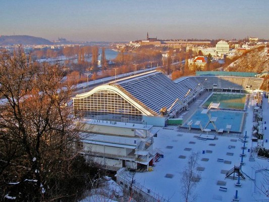 Procházkou po Čtyřce – Plavecký stadion Podolí Obrázek 1